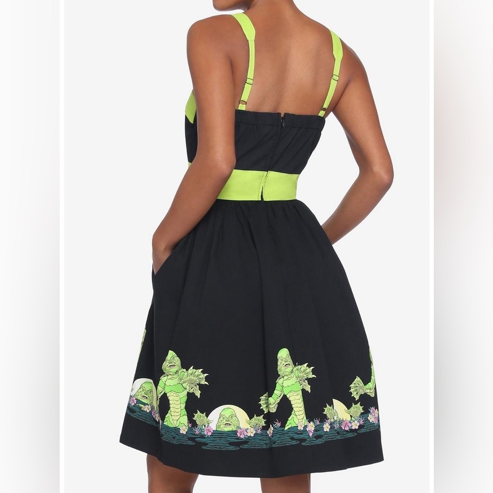 UNIVERSAL MONSTERS Creature from the Black Lagoon LACE-UP DRESS! - Picture 3 of 4